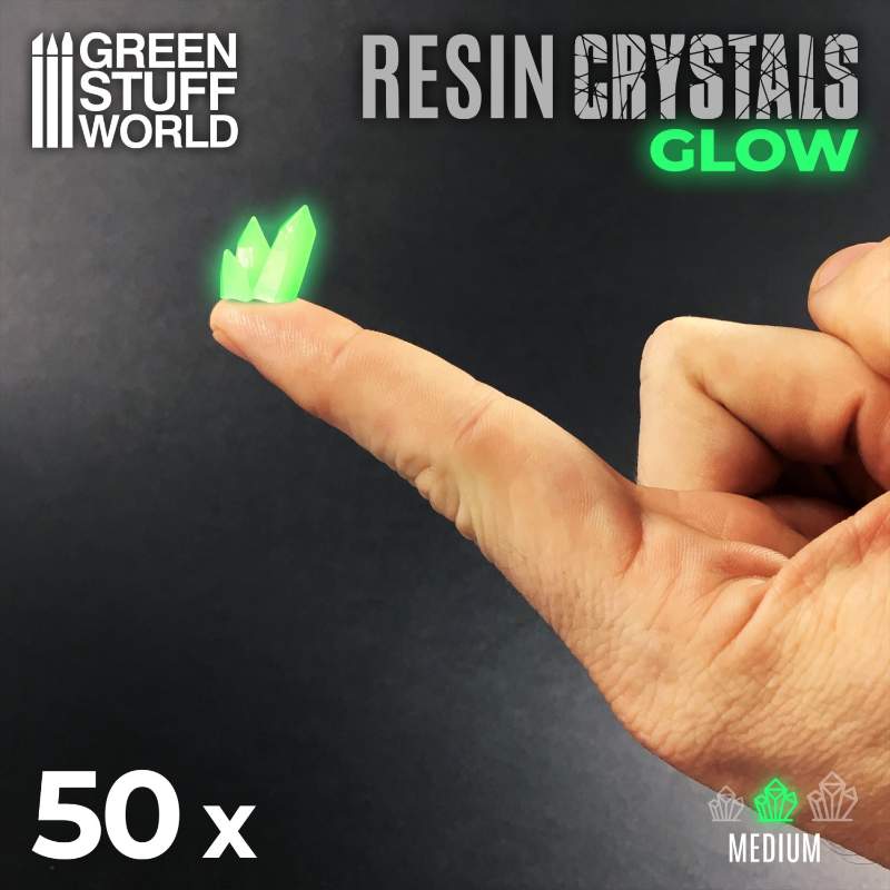 Green Glow Resin Crystals Medium | Svetleći zeleni smolasti kristali srednji 9-16mm (50 kom)